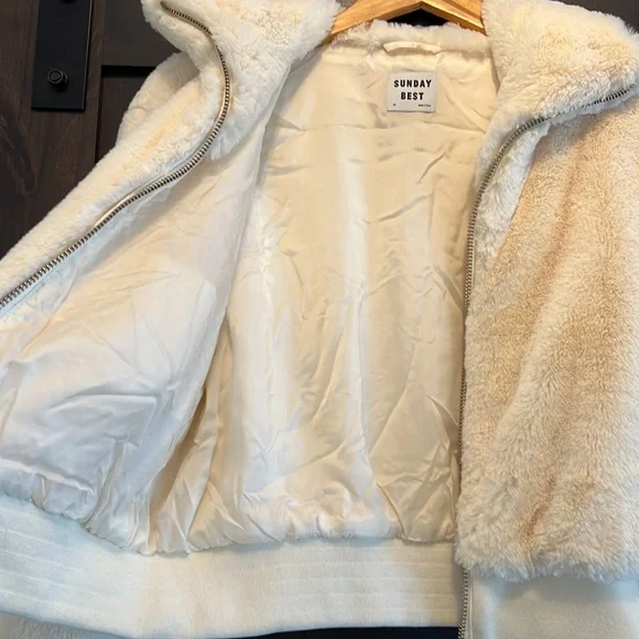 Sunday Best Aritzia bear Giselle coat - Picture 7 of 10